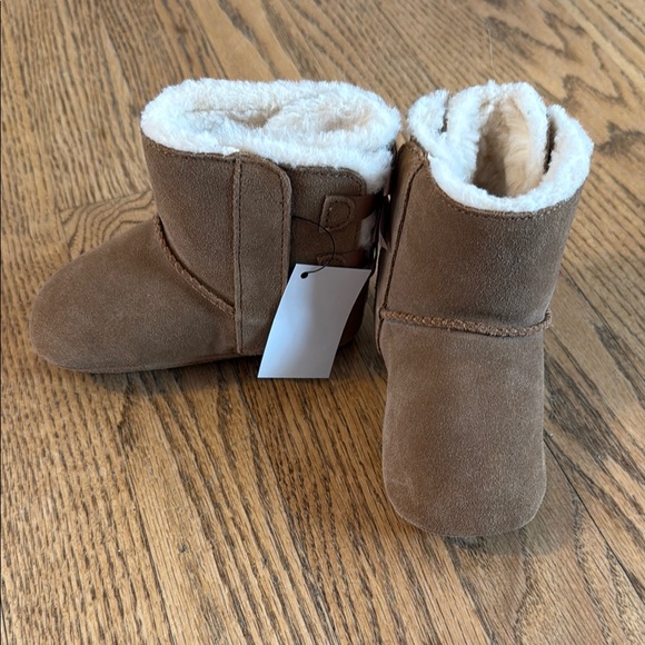 Mini Bailey Bow II UGG Toddler Boots - Picture 3 of 5
